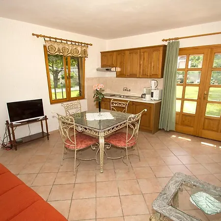 Linet Holiday home Funtana