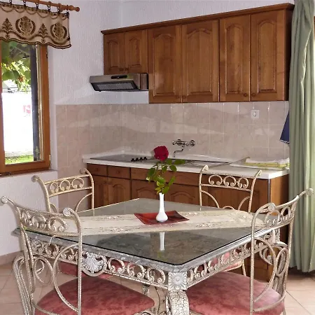 بيت للعطل Linet *